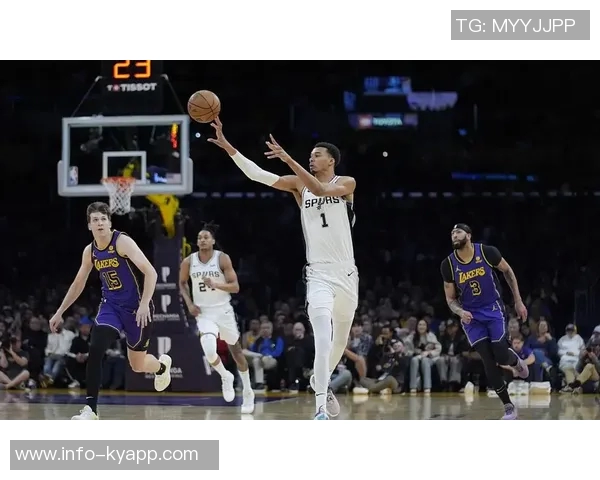 马刺考虑文班复出对决湖人14决赛将成关键战役